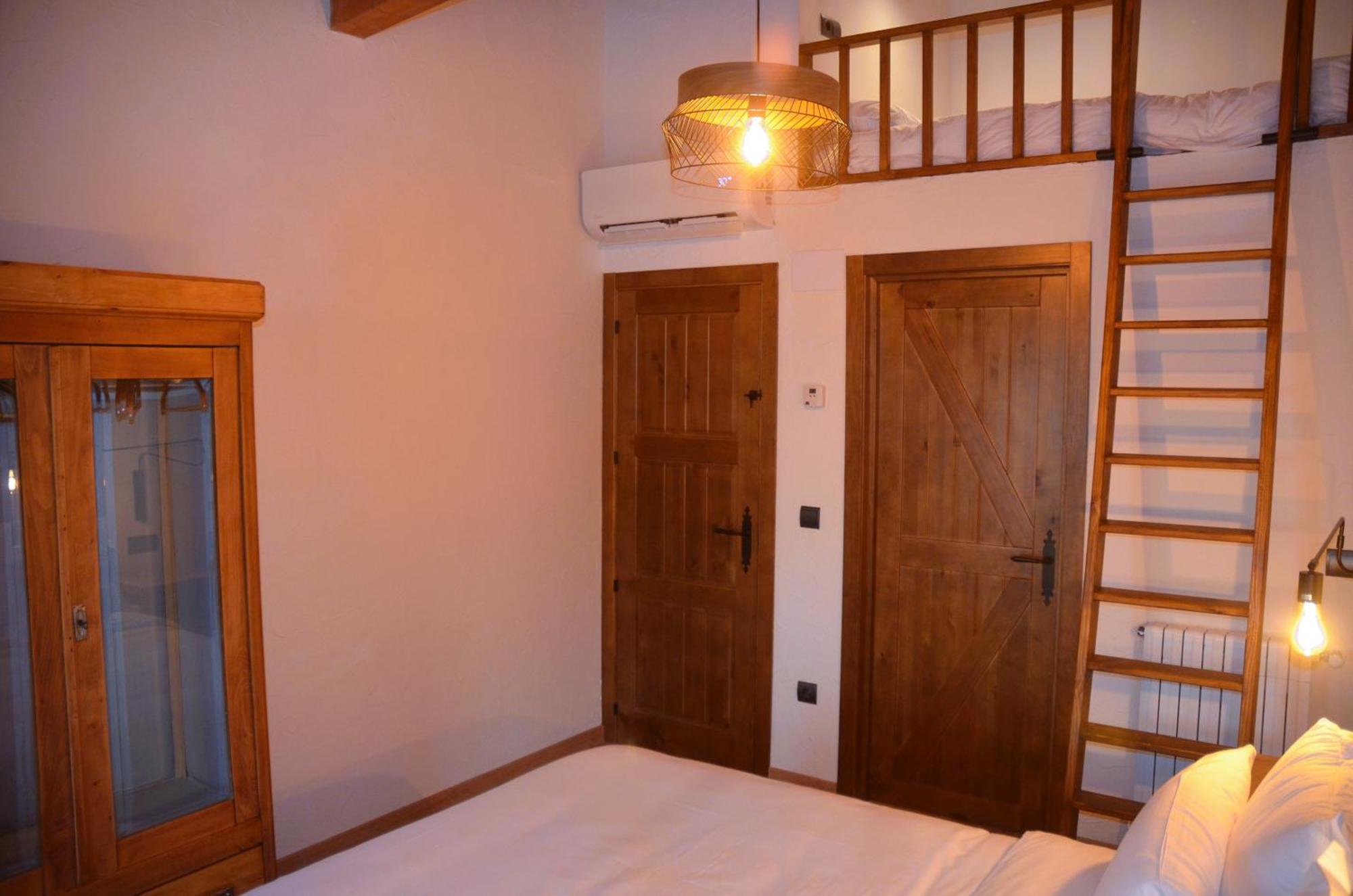 ビジャフランカ・デル・ビエルソ Casa Sapitaヴィラ エクステリア 写真